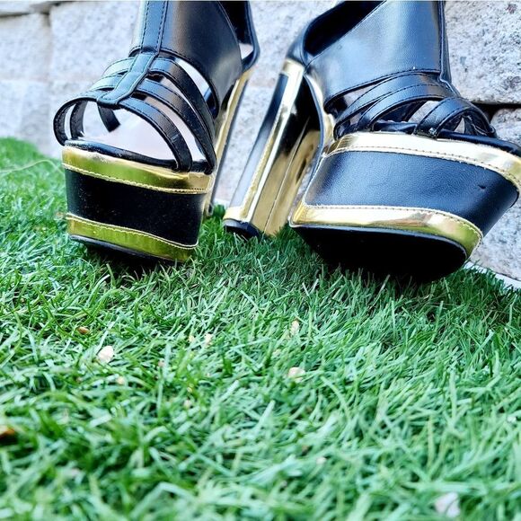 Qupid women's open toed black & gold platform heels - Picture 9 of 16